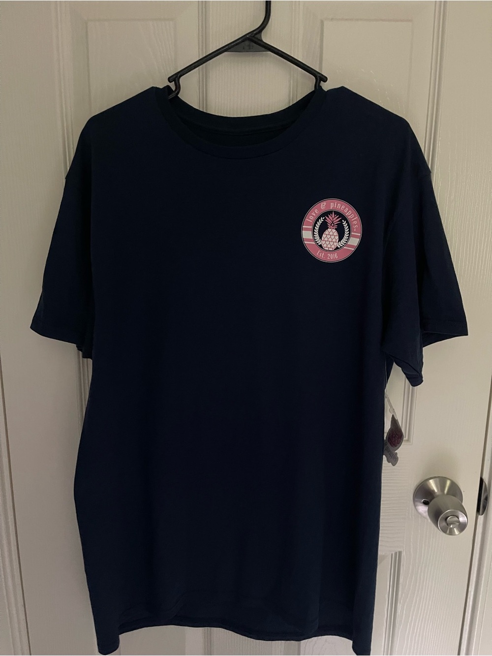 Women’s love& pineapples Navy Graphic T-Shirt with Pineapple Logo size L